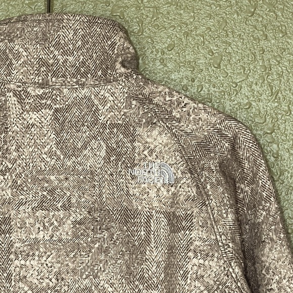 THE NORTH FACE Womens Apex Bionic Jacket - Picture 8 of 16